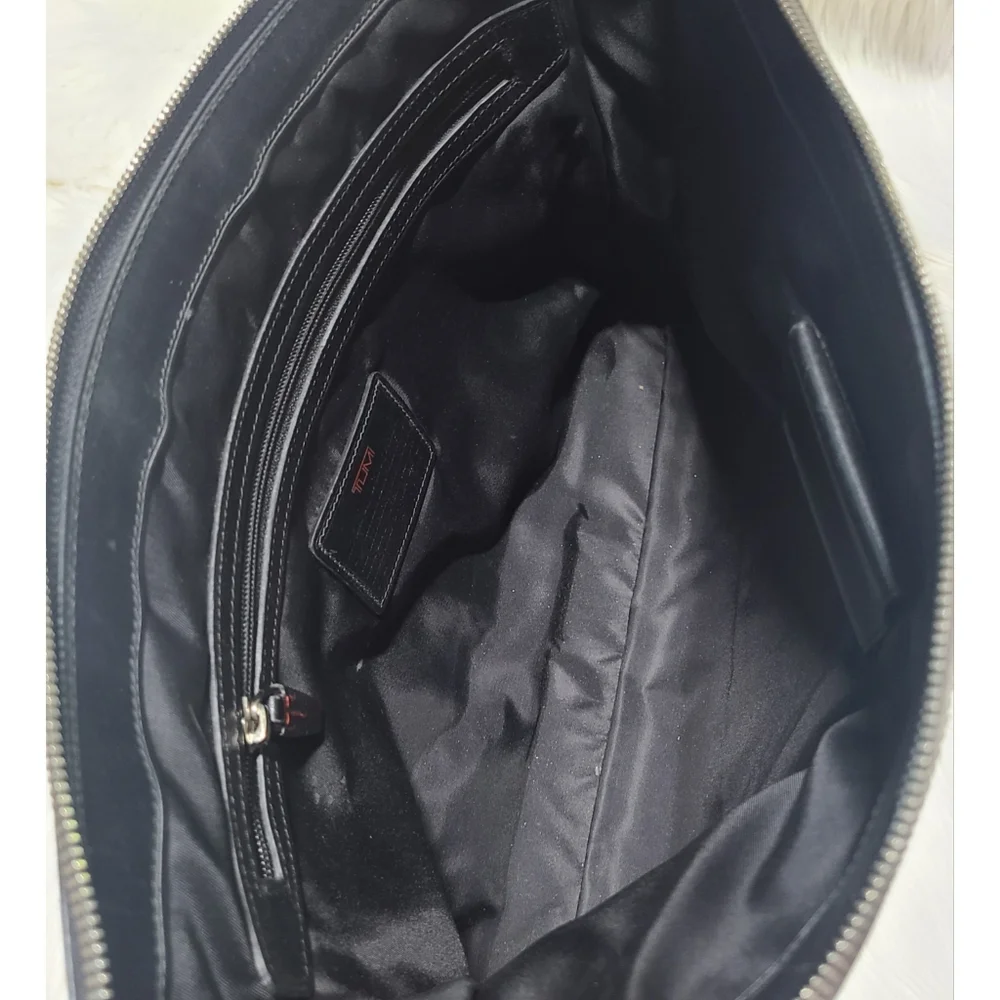 Vintage TUMI Black Leather Zippered Business Clutch